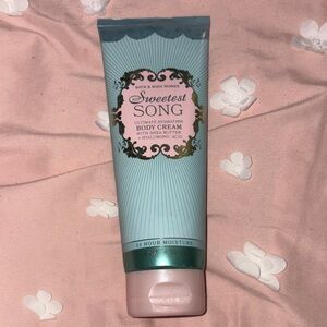 Bath & Body Works Sweetest Song Body Cream - Teal and Pink